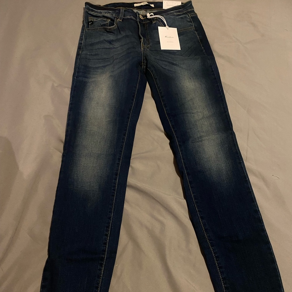 KanCan size 9 straight leg jeans